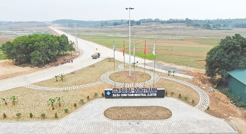 Cổng cụm công nghiệp Bãi Ba - Đông Thành (huyện Thanh Ba)