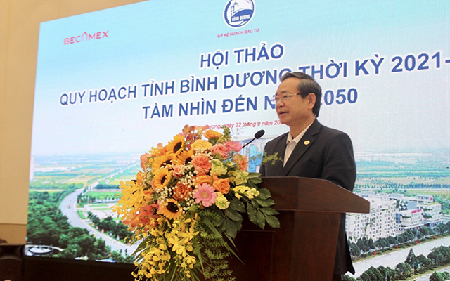 Ông Nguyễn Văn Dành phát biểu tại hội thảo