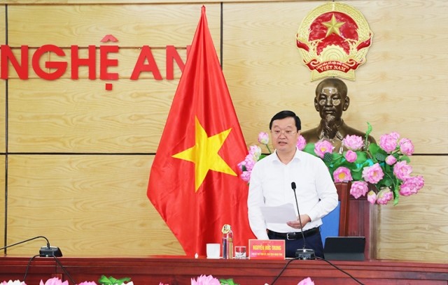 Nguyen Duc Trung, Chairman of the Nghe An Provincial People's Committee, stated at the conference that the province is working on implementing five goals to welcome a new wave of investment in the future years.