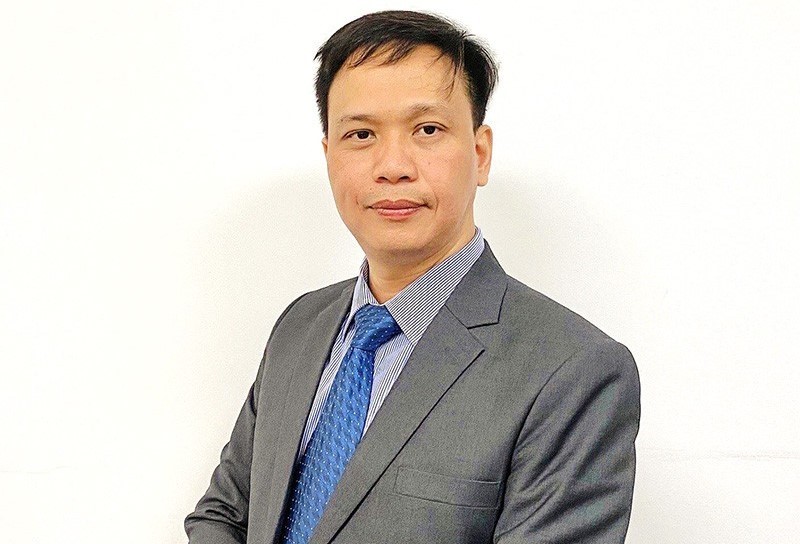 Deputy Director of the Institute for Economic and Policy Research, Dr Nguyen Quoc Viet