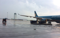 Thêm 5 sân bay đóng cửa do ảnh hưởng của bão Noru