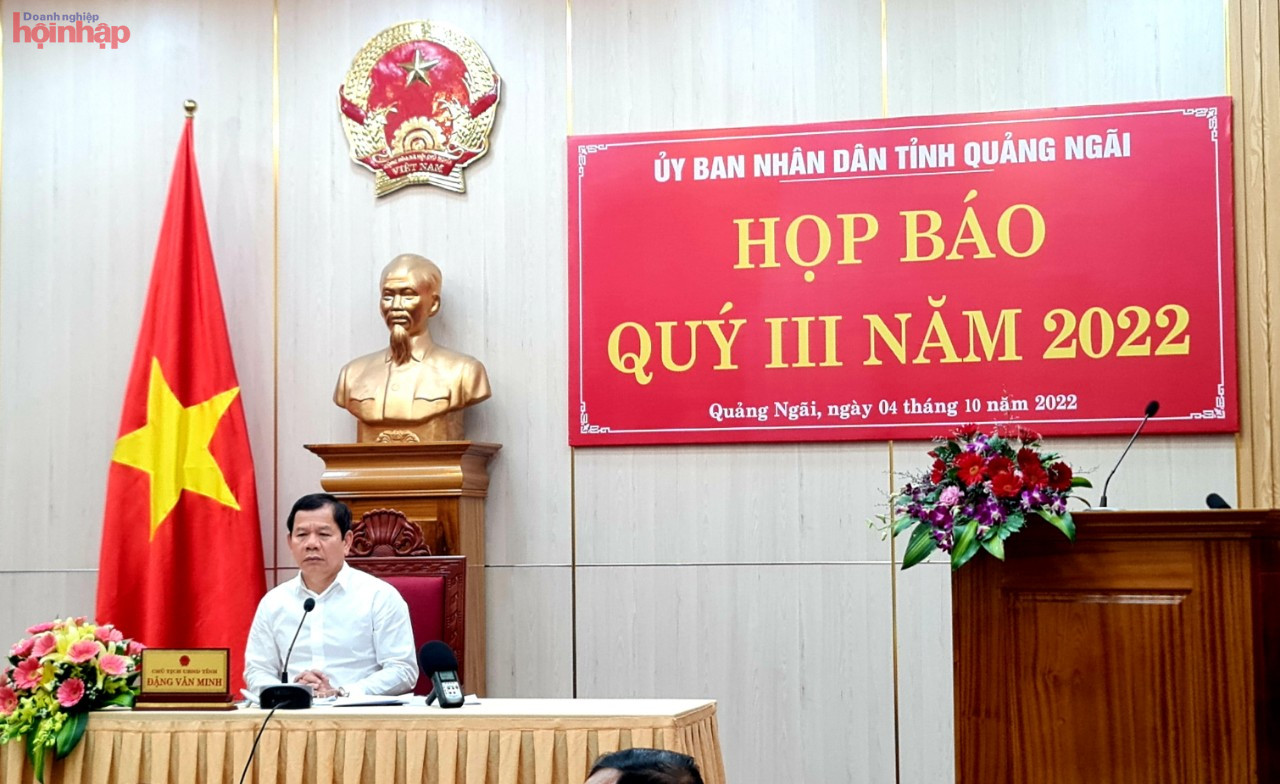 Chủ tịch UBND tỉnh Đặng Văn Minh chủ trì họp báo quý III/2022 để thông tin về tình hình kinh tế- xã hội của tỉnh trong 9 tháng qua và nhiệm vụ những tháng cuối năm 2022.