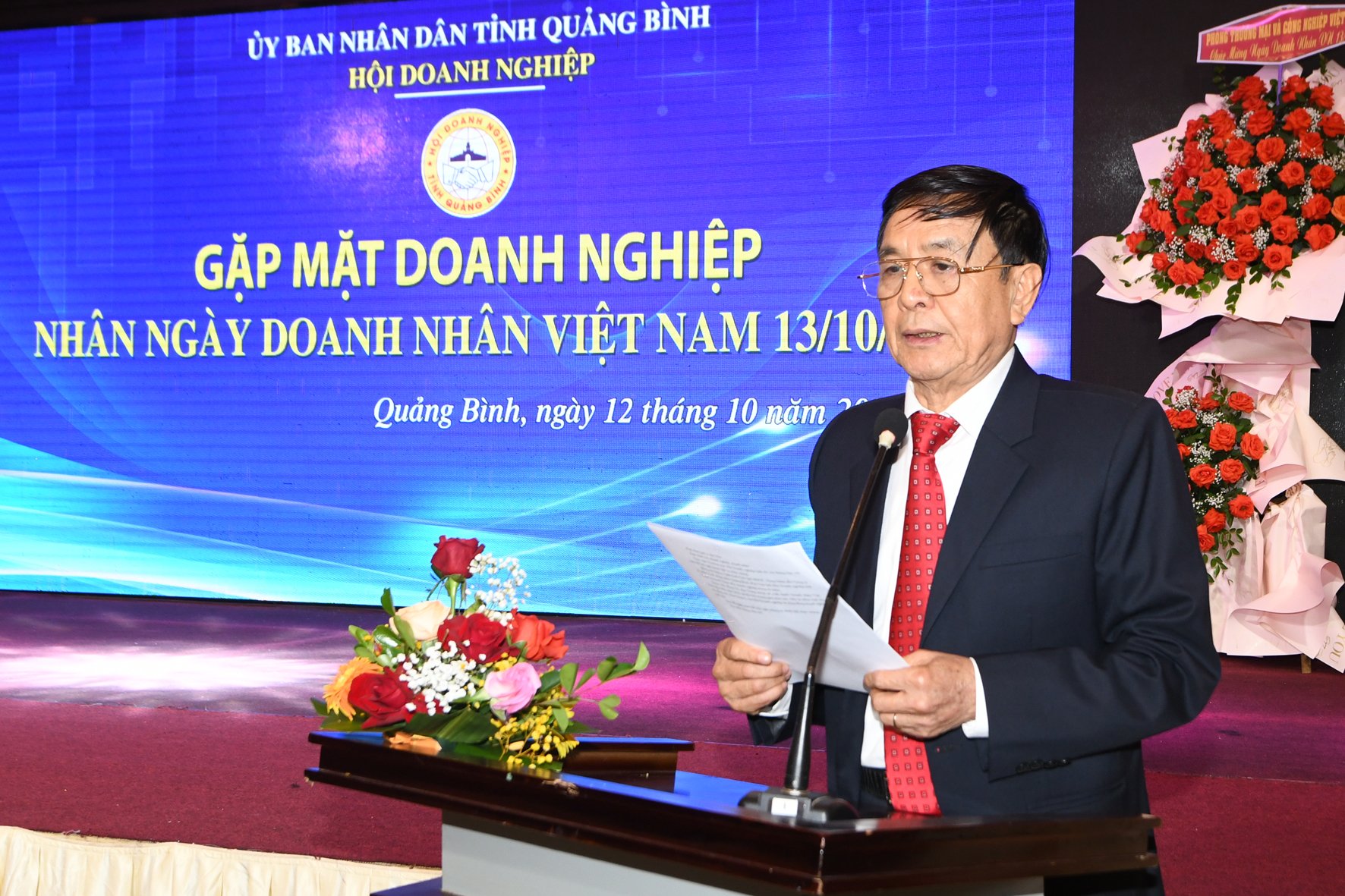Ông Lê Thuận Văn, Chủ tịch Hội doanh nghiệp tỉnh phát biểu trong buổi gặp mặt
