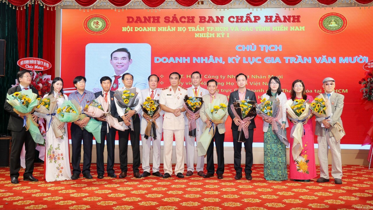 On October 13, Mr Tran Van Muoi was elected Chairman of the Tran Family Entrepreneurs Association in Ho Chi Minh City and the southern regions.