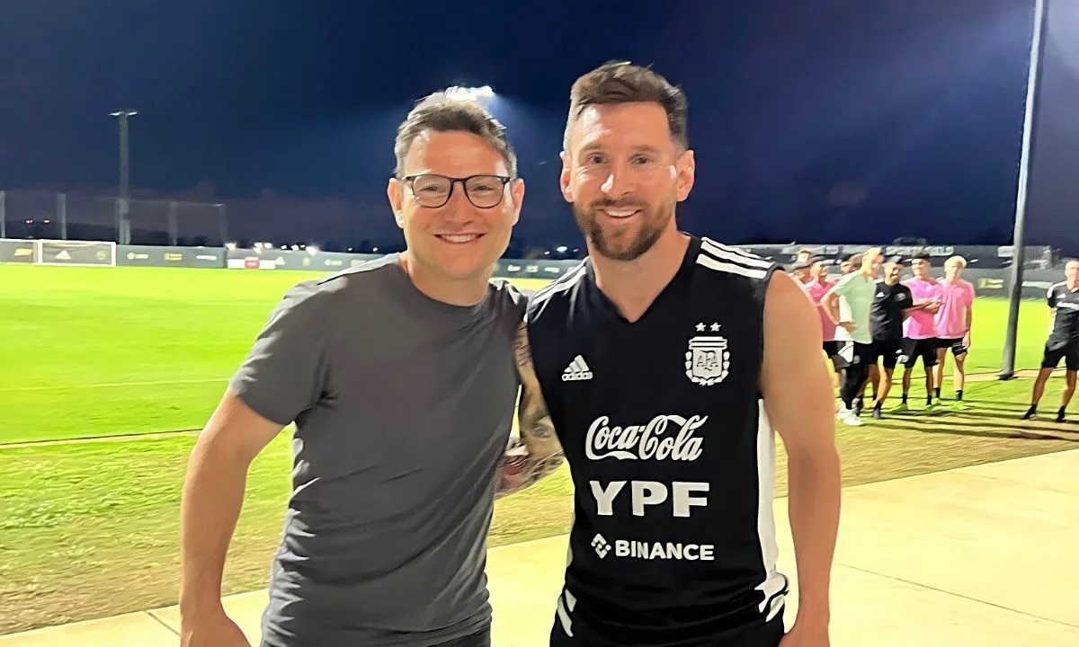 Razmig Hovaghimian và Lionel Messi