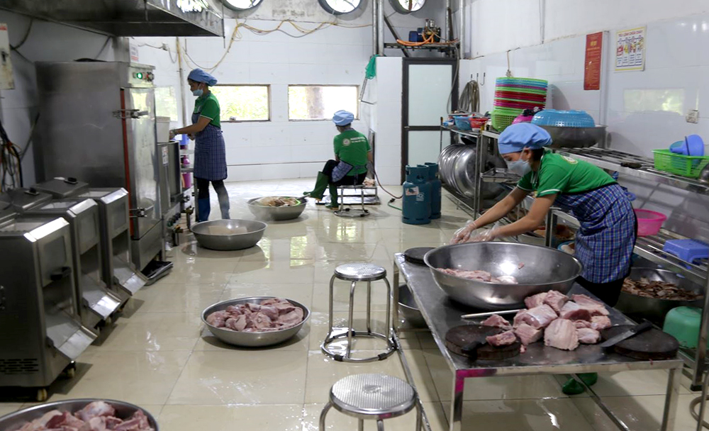 cơ sở sản xuất sản phẩm thịt chua sạch Hongchi Foods của Công ty TNHH Chế biến thực phẩm Hongchi Foods