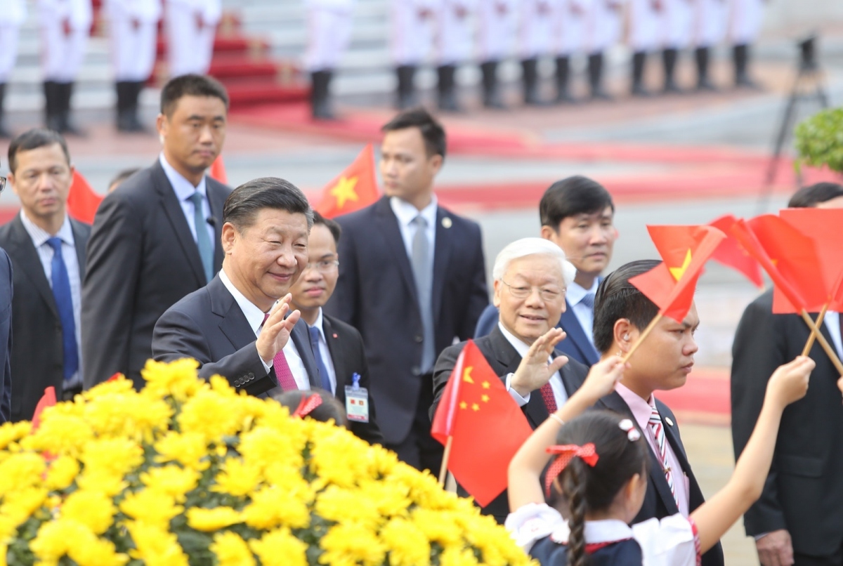 Tình hình ngoại giao Việt Trung trong năm 2024 đang rất tích cực. Chuyến thăm của Tổng Bí thư Nguyễn đã mở ra một trang mới trong mối quan hệ giữa hai nước. Hai bên cam kết tăng cường hợp tác và cùng phát triển kinh tế, đảm bảo an ninh và ổn định trên biển Đông. Hãy xem hình để cập nhật thêm về những diễn biến đang xảy ra trên trường quốc tế.