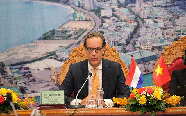 Ông Daniel Coenraad Stork – Tổng lãnh sự Vương quốc Hà Lan tại Thành phố Hồ Chí Minh phát biểu tại Hội nghị