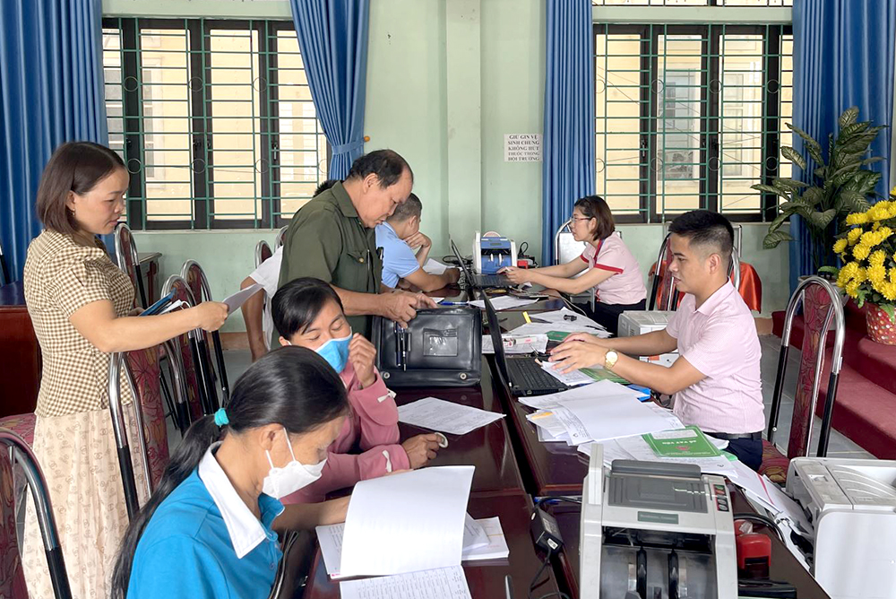 Các điểm  giao dịch lưu động của Ngân hàng CSXH tại các xã của huyện Yên lập
