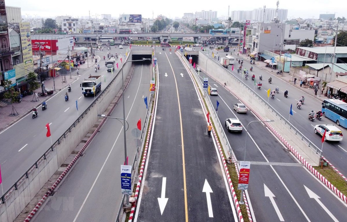 Bổ sung quy hoạch phát triển giao thông vận tải vào Quy hoạch chung xây dựng TP Hồ Chí Minh