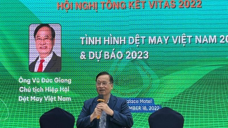 Chủ tịch Hiệp hội Dệt may Việt Nam (VITAS) Vũ Đức Giang tại họp báo 18/11