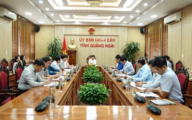 Phát biểu chỉ đạo tại cuộc họp, Chủ tịch UBND tỉnh Đặng Văn Minh cho rằng, về cơ bản, tỉnh Quảng Ngãi đã thực hiện nghiêm túc, đầy đủ, kịp thời các mốc thời gian theo quy định của Chính phủ và cơ bản bàn giao tốt mặt bằng để Chủ đầu tư