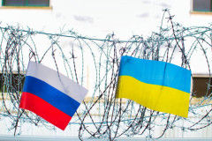 IIF cảnh báo rằng do "cuộc chiến mãi mãi" đang diễn ra giữa Nga và Ukraine, tăng trưởng toàn cầu có thể giảm xuống mức của năm 2009 vào năm 2018.