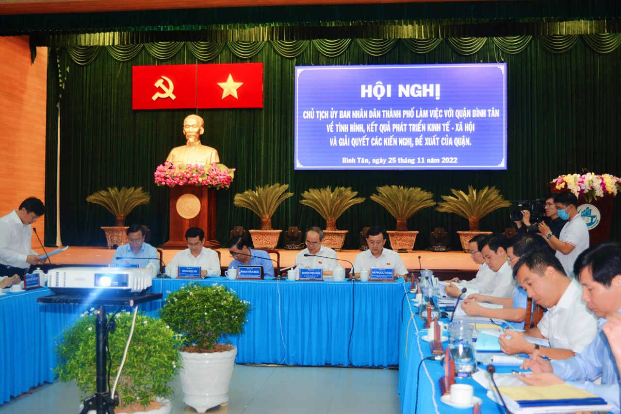 Chủ tịch UBND TPHCM làm việc với quận BÌnh Tân