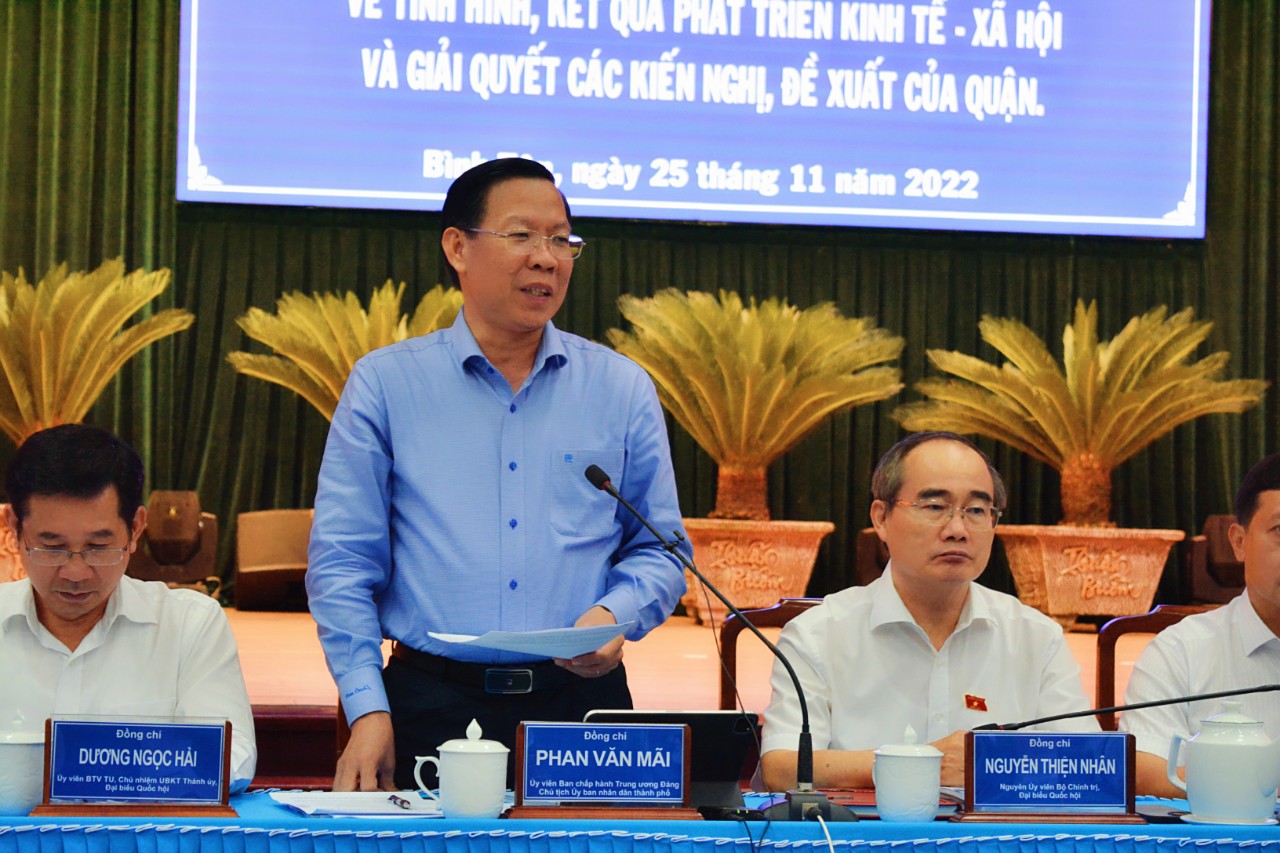 Ông Phan Văn Mãi - CT UBND TP.HCM đánh giá cách làm hay, thiết thực của QUận BÌnh Tân và tìm cách tháo gỡ nhanh nhất cho Quận
