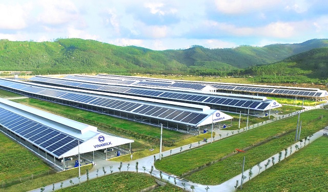Hệ thống năng lượng mặt trời được lắp đặt tại các trang trại và nhà máy của Vinamilk