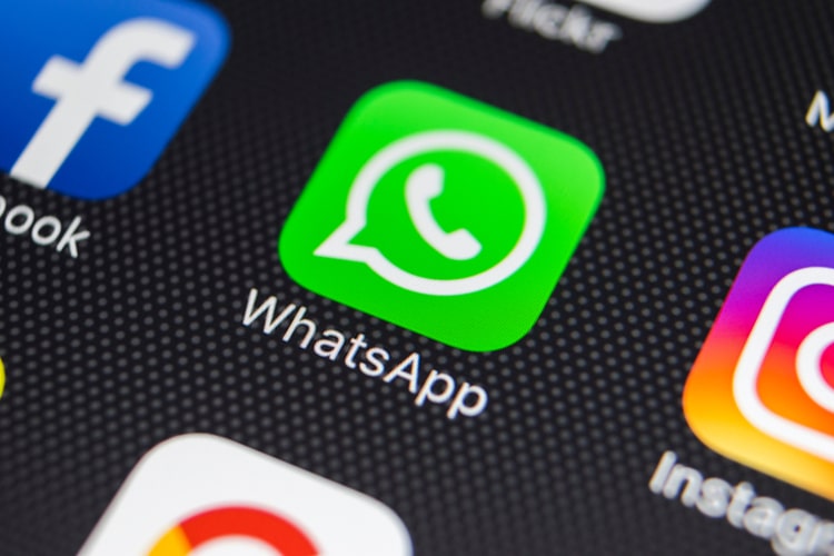 WhatsApp là một phần mềm giao tiếp thuộc sở hữu của Meta, được thành lập vào năm 2009 và được Meta, trước đây gọi là Facebook, mua lại với giá 19 tỷ USD vào năm 2014