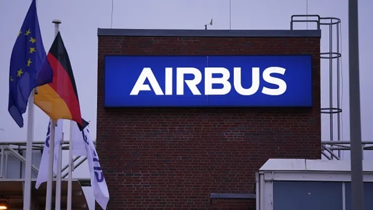 Cổng chính của nhà máy Airbus ở Hamburg