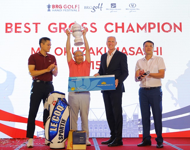 Golfer Nhật Bản Okuzaki Masashi đăng quang giải đấu 2022 BRG Golf Hanoi Festival