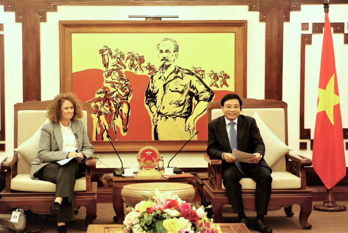 Bộ trưởng GTVT Nguyễn Văn Thắng vừa có buổi làm việc với bà Carolyn Turk, Giám đốc quốc gia Ngân hàng Thế giới (WB) tại Việt Nam