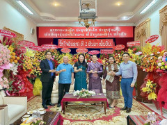 Chúc mừng Tổng lãnh sự quán nước CH DCND Lào nhân dịp kỷ niệm 47 năm Quốc khánh Lào