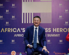 Từng là tỷ phú nổi tiếng nhất Trung Quốc, Jack Ma lui về ở ẩn giữa lúc Alibaba bị "siết chặt"