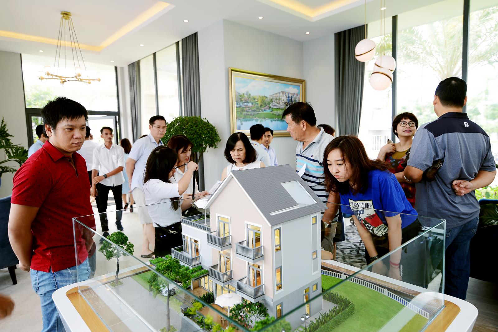 Giá bất động sản Hà Nội, TP Hồ Chí Minh sẽ tiếp tục ảm đạm