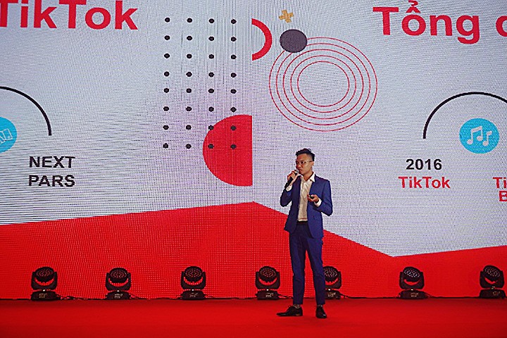 CEO Nguyễn Đình Nam của công ty Vita Media đã trình bày cho các doanh nghiệp về đề tài “Business growth on TikTok” (bứt phá doanh số cùng TikTok)