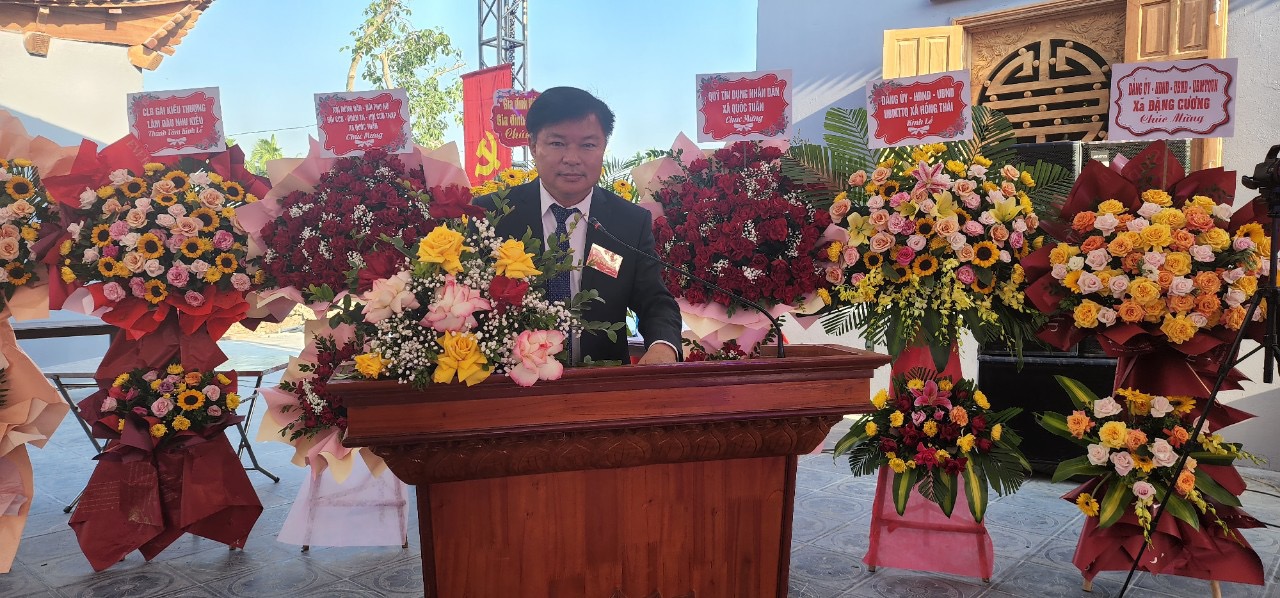 Ông Nguyễn Văn Bến chủ tịch UBND xã Quốc Tuấn phát biểu vui mừng phát biểu tại lễ khánh thành Đình Nhu Thượng