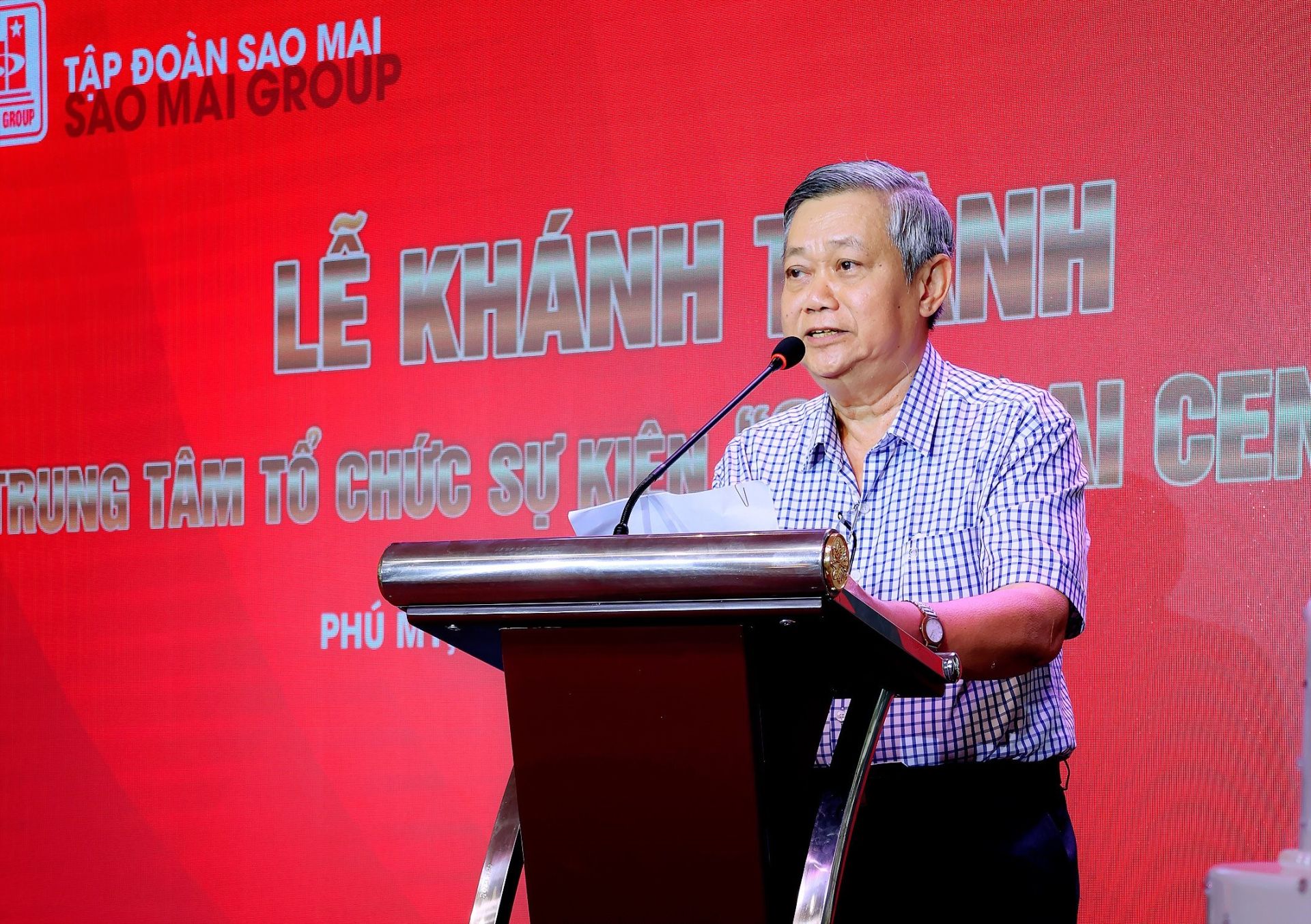 Mr. Le Van Khanh - Chairman of Sao Mai Group's Tourism Development Council thanked the attention, facilitation and affection that the local authorities have given the Group.