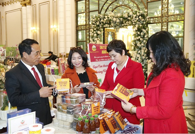 Các doanh nghiệp đến từ Hà Nội trao đổi về tiêu thụ sản phẩm Hải Dương