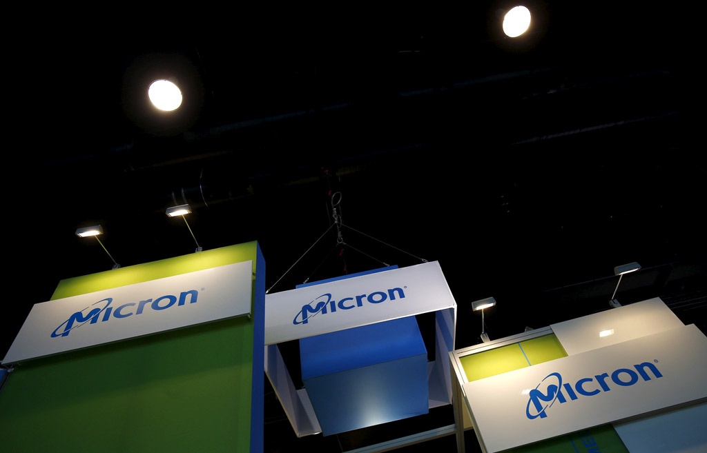Micron cũng cho biết họ đang tạm dừng tiền thưởng năm 2023