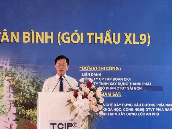 Ông Nguyễn Vĩnh Ninh, Phó Giám đốc Ban Quản lý dự án đầu tư xây dựng các công trình giao thông TPHCM