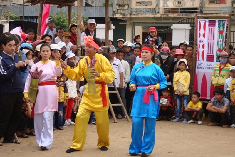 Biểu diễn nghệ thuật bài chòi cổ dân gian ở huyện Tuy Phước (Bình Định) sẽ có mặt tại ngày hội