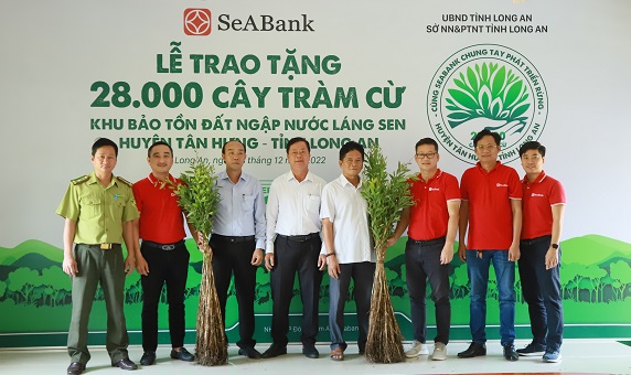 SeABank trao tặng cây Khu Bảo tồn Đất ngập nước Láng Sen