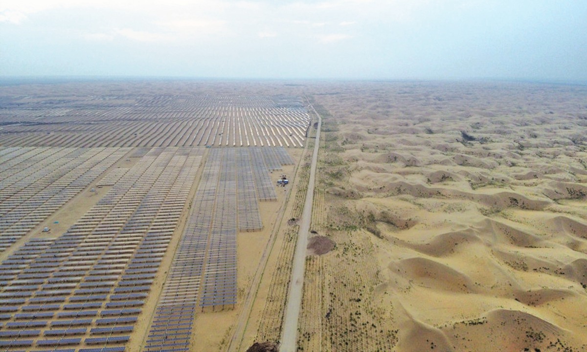 Một nhà máy quang điện ở Dalad Banner, Ordos của Khu tự trị Nội Mông, Trung Quốc. Ảnh: globaltimes.cn
