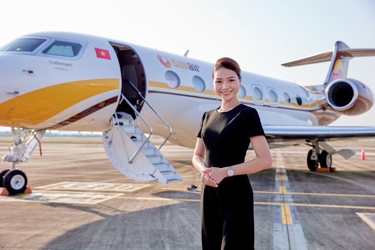 Chuyên cơ Gulfstream G650ER của Sun Air tại triển lãm hàng không cao cấp Airshow 2022 tại Cảng hàng không quốc tế Vân Đồn, Quảng Ninh