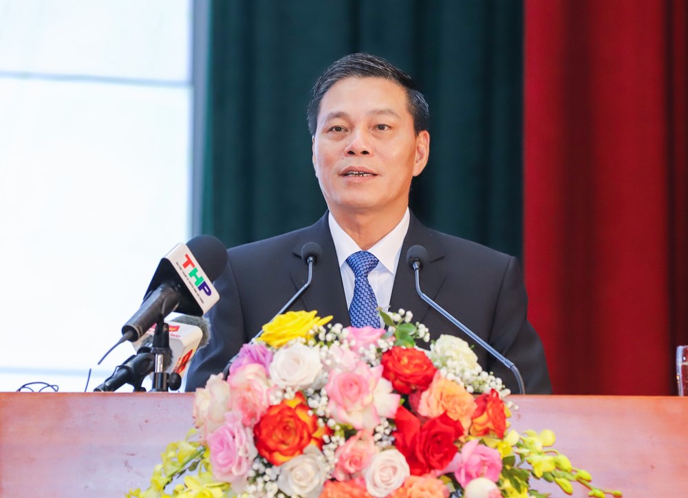 Chủ tịch UBND thành phố Nguyễn Văn Tùng phát biểu tại hội nghị