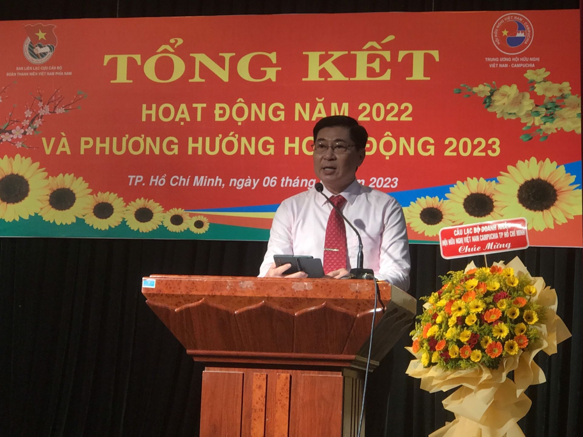 Ông Nguyễn Công Trung, phát biểu tham luận tại Hội nghị Tổng kết hoạt động năm 2022 và triển khai phương hướng hoạt động năm 2023 của Trung ương Hội HN VN-CPC và BLL Cựu Cán bộ Đoàn TNVN khu vực phía Nam