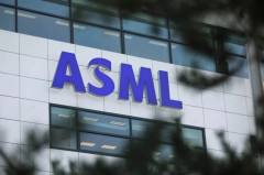 ASML hạn chế xuất khẩu thiết bị bán dẫn sang Trung Quốc