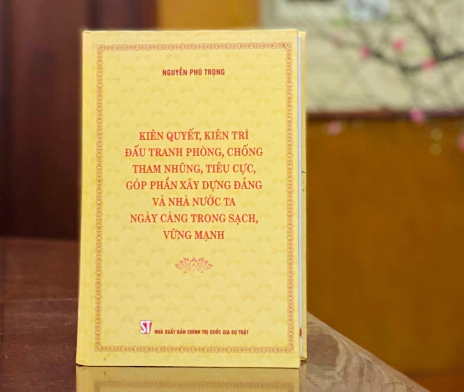 Cuốn sách về đấu tranh phòng, chống tham nhũng ra mắt vào dịp kỷ niệm 93 năm Ngày thành lập Đảng Cộng sản Việt Nam (3.2.1930 - 3.2.2023) Cuốn sách về đấu tranh phòng, chống tham nhũng ra mắt vào dịp kỷ niệm 93 năm Ngày thành lập Đảng Cộng sản Việt Nam (3.2.1930 - 3.2.2023)