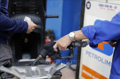 Cần quy định mức thù lao tối thiểu đại lý bán lẻ xăng dầu