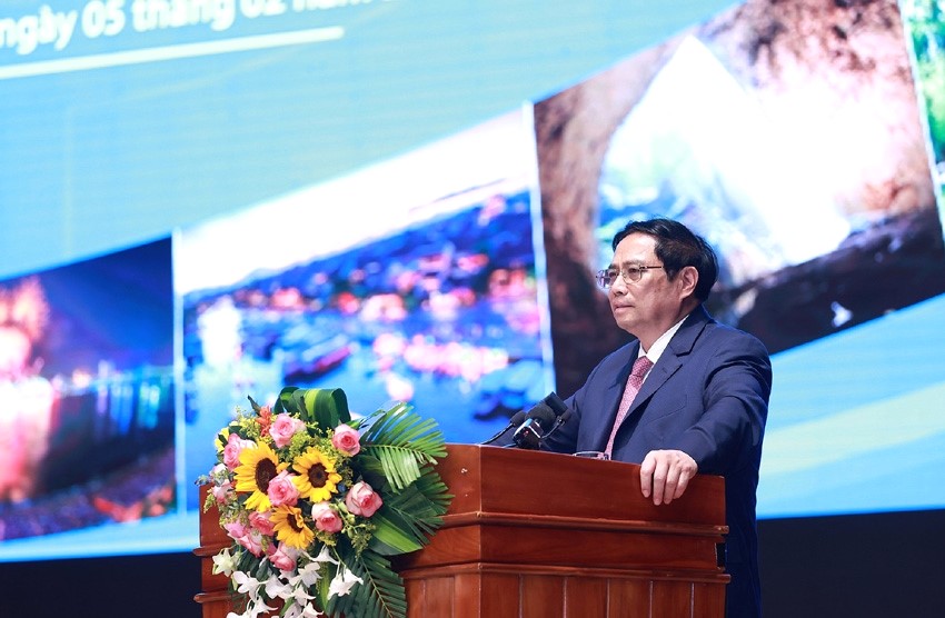 Thủ tướng Chính phủ Phạm Minh Chính phát biểu tại Hội nghị phát triển kinh tế - xã hội vùng Bắc Trung Bộ và duyên hải Trung Bộ diễn ra tại Bình Định