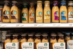 Starbucks thu hồi 300.000 chai cà phê do nghi ngờ chứa các mảnh thủy tinh