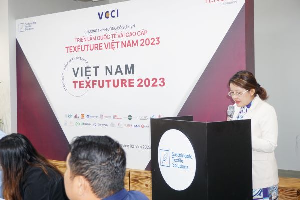 Bà Nguyễn Thị Thúy Phượng - Đại diện Ban Tổ chức Texfuture Việt Nam 2023, Giám đốc đối ngoại STS phát biểu tại Lễ công bố