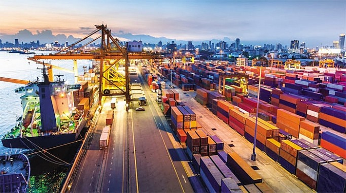 Tính tới giữa tháng 2, xuất nhập khẩu hàng hóa đã giảm 11,5 tỷ USD
