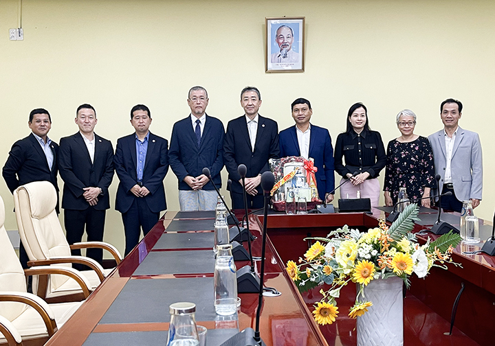 Phó Chủ tịch Thường trực UBND thành phố Hồ Kỳ Minh chủ trì buổi làm việc với Hiệp hội doanh nghiệp Nhật Bản tại Đà Nẵng do ông Nakaga