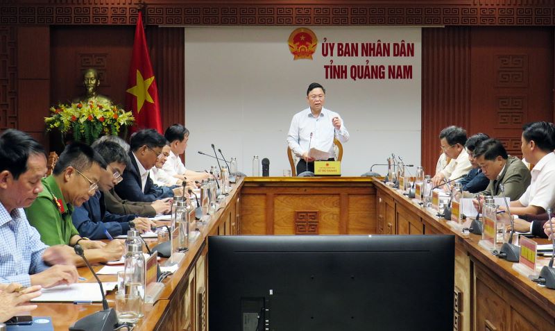 Ông Lê Trí Thanh, Chủ tịch UBND tỉnh Quảng Nam đã chủ trì cuộc họp với các sở, ngành, địa phương về tình hình khai thác vật liệu xây dựng thông thường trên địa bàn tỉnh.