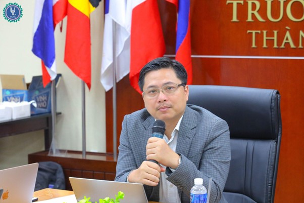 PGS.TS. Trần Việt Dũng - Trưởng khoa Luật Quốc tế phát biểu khai mạc Hội thảo