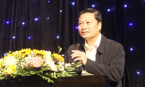 Phó Chủ tịch Thường trực UBND tỉnh Nghệ An Lê Hồng Vinh chỉ đạo thường xuyên nắm bắt khó khăn, vướng mắc để kịp thời tháo gỡ, hỗ trợ cho các doanh nghiệp